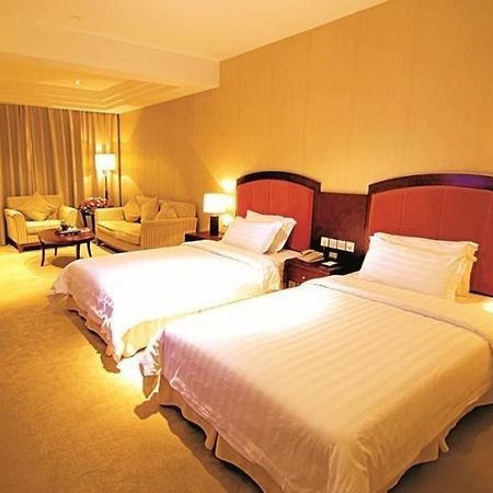Yinxuan Hotel Shenzhen Longhua Exterior photo